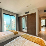 شقة F2 تقع بالواجهة البحرية بومارشي وسط مدينة جيجل (مقابل البحر)